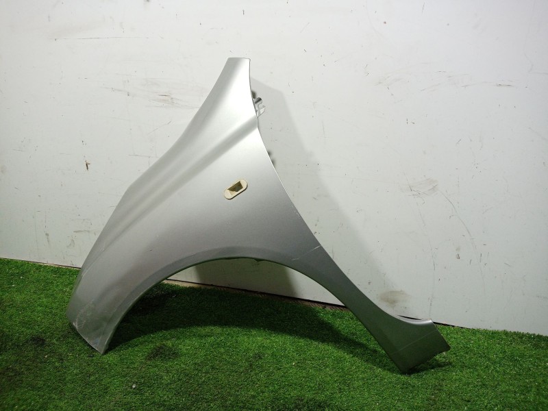 Recambio de aleta delantera izquierda para nissan micra (k12e) acenta referencia OEM IAM   