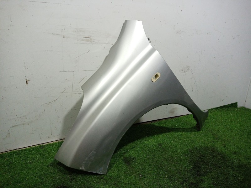 Recambio de aleta delantera izquierda para nissan micra (k12e) acenta referencia OEM IAM   