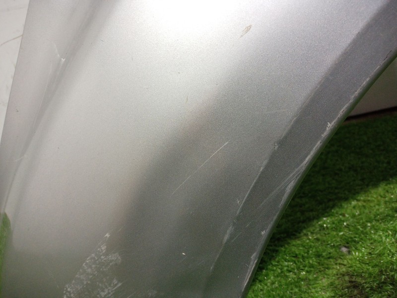 Recambio de aleta delantera izquierda para nissan micra (k12e) acenta referencia OEM IAM   