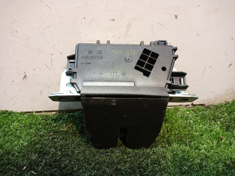 Recambio de cerradura maletero / porton para opel zafira b 1.6 16v referencia OEM IAM 17285 17285 495058724