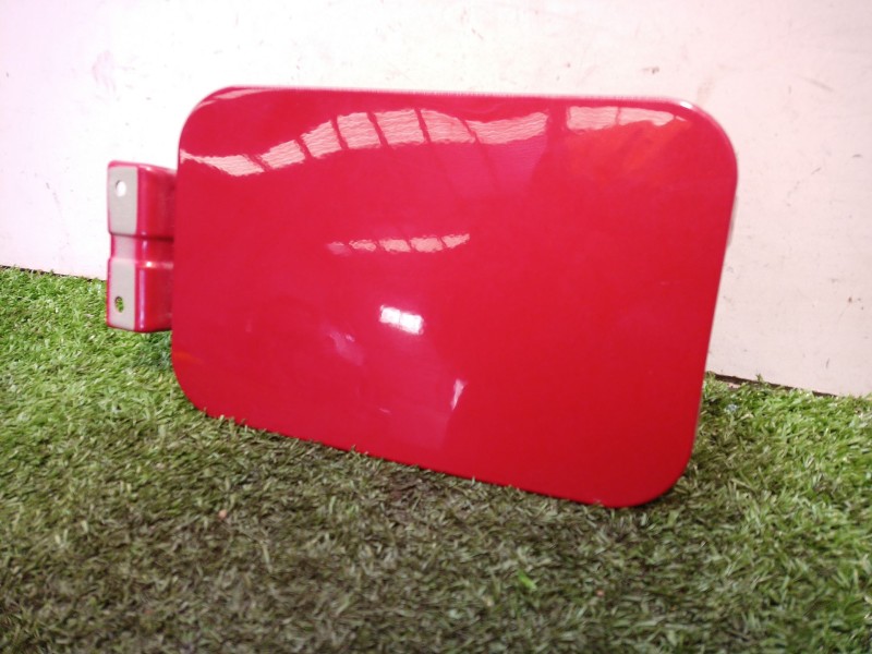 Recambio de tapa exterior combustible para mahindra xuv 500 xuv 500 fwd w6 referencia OEM IAM   