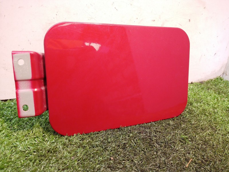 Recambio de tapa exterior combustible para mahindra xuv 500 xuv 500 fwd w6 referencia OEM IAM   