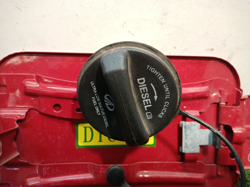 Recambio de tapa exterior combustible para mahindra xuv 500 xuv 500 fwd w6 referencia OEM IAM   