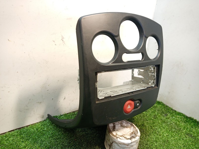 Recambio de moldura consola central delantera para renault clio iii 1.2 16v referencia OEM IAM 210850010084 88300001 88300000