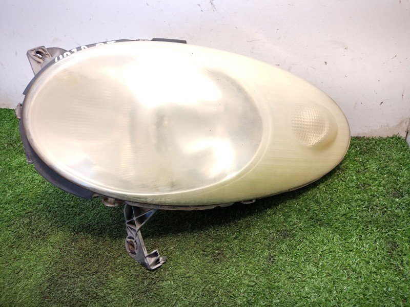 Recambio de faro izquierdo para nissan micra (k12e) acenta referencia OEM IAM 89900074 89900074 89900074