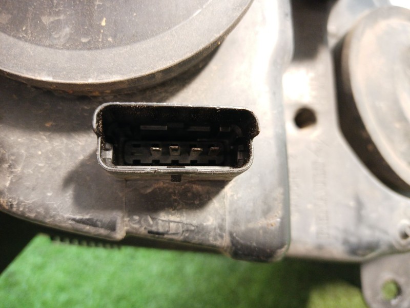 Recambio de faro izquierdo para renault scenic ii authentique referencia OEM IAM 15810300 15810300 15810300