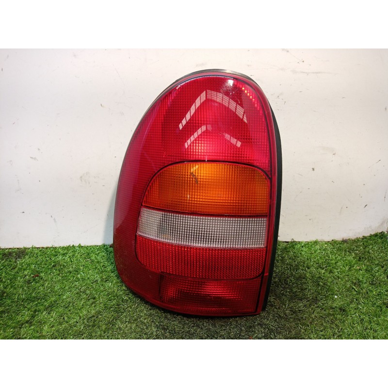 Recambio de piloto trasero izquierdo para chrysler voyager (gs) 2.0 16v cat referencia OEM IAM 30119110 30119110 30119110