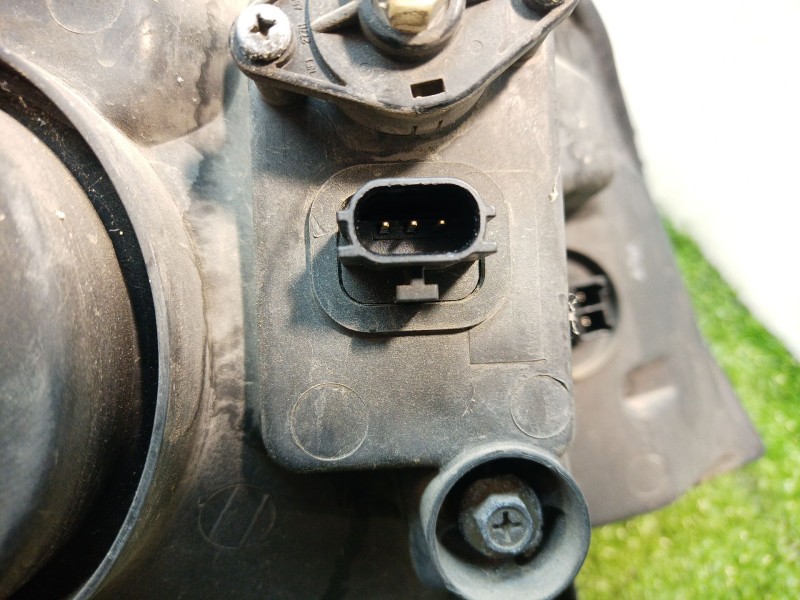 Recambio de faro izquierdo para nissan x-trail (t30) 2.0 16v cat referencia OEM IAM   