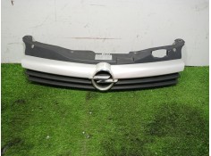Recambio de rejilla delantera para opel astra h berlina elegance referencia OEM IAM 9559963396343699 13135487 13108463