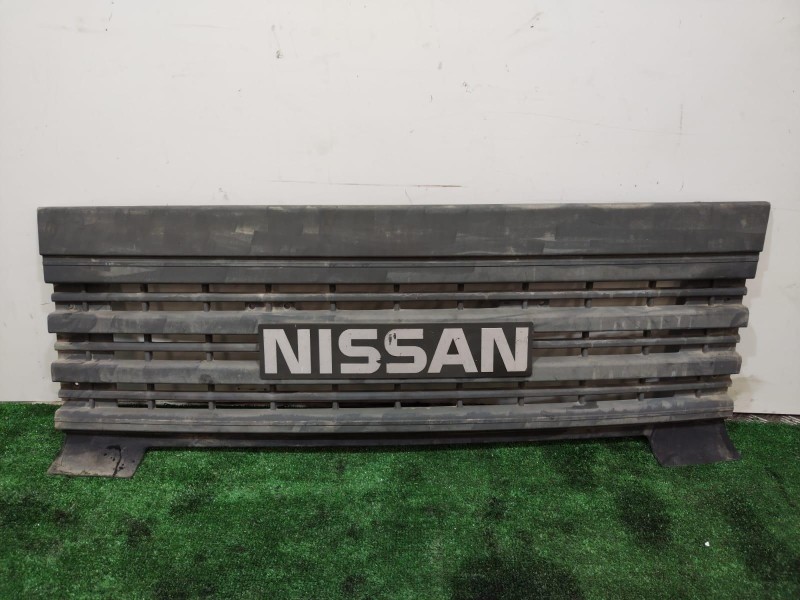 Recambio de rejilla delantera para nissan l-35.08 referencia OEM IAM 15200144 15200144 15200144