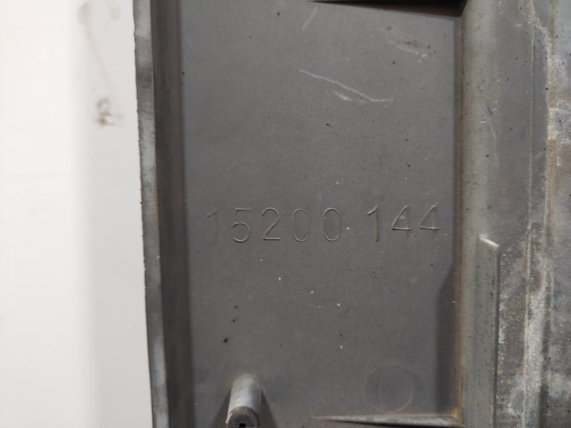 Recambio de rejilla delantera para nissan l-35.08 referencia OEM IAM 15200144 15200144 15200144