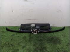Recambio de rejilla delantera para peugeot 206 sw 1.6 16v cat referencia OEM IAM   