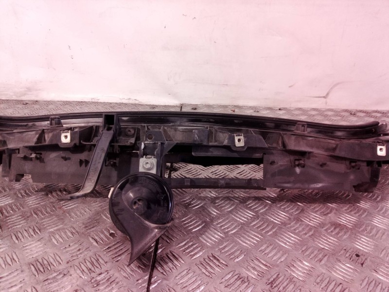 Recambio de panel frontal para renault scenic ii authentique referencia OEM IAM 674061422R  