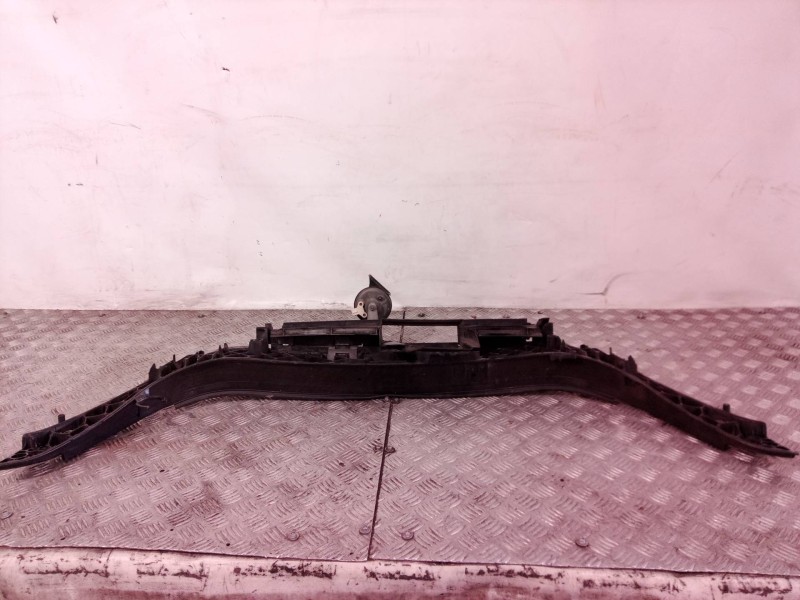 Recambio de panel frontal para renault scenic ii authentique referencia OEM IAM 674061422R  