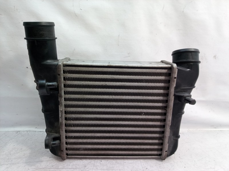Recambio de intercooler para audi a4 berlina (8e) 1.9 tdi (96kw) referencia OEM IAM 8E0145805F 8E0145805 8E0145805
