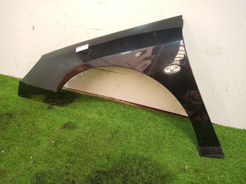 Recambio de aleta delantera izquierda para peugeot 407 st confort referencia OEM IAM   