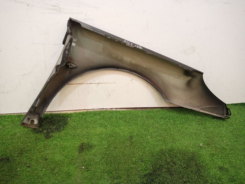 Recambio de aleta delantera izquierda para peugeot 407 st confort referencia OEM IAM   