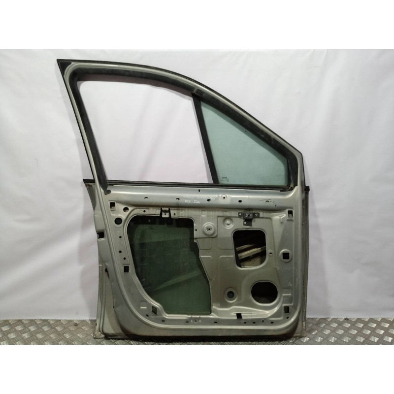 Recambio de puerta delantera izquierda para renault scenic ii 1.9 dci diesel referencia OEM IAM  COLOR GRIS PERLADO 