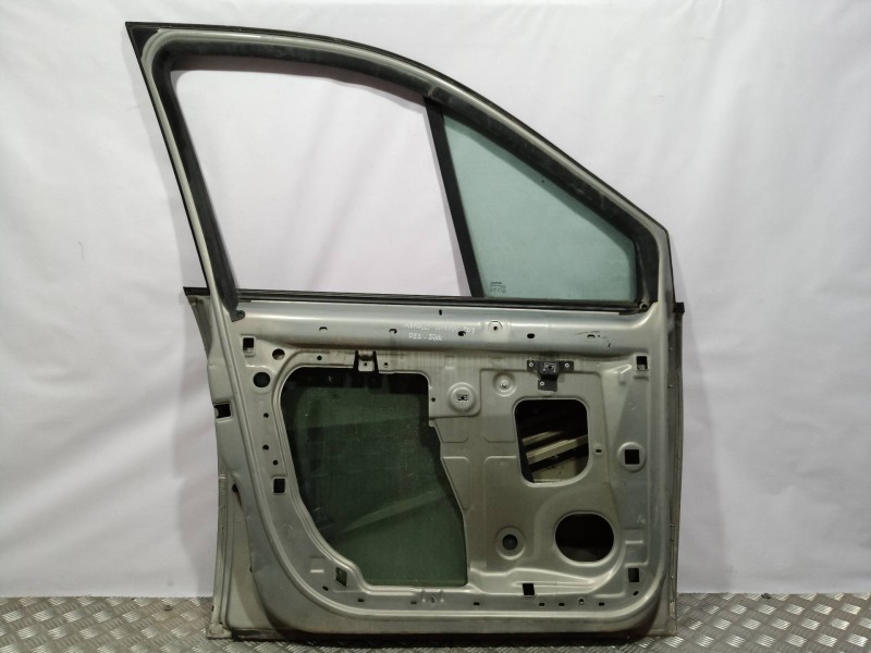 Recambio de puerta delantera izquierda para renault scenic ii 1.9 dci diesel referencia OEM IAM  COLOR GRIS PERLADO 