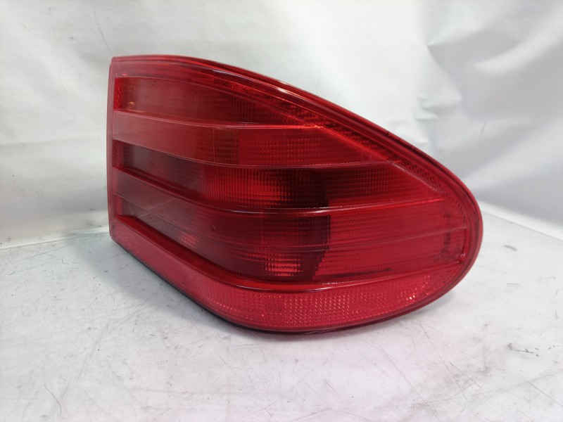 Recambio de piloto trasero derecho para mercedes-benz clase e (w210) berlina diesel 300 diesel (210.020) referencia OEM IAM A210