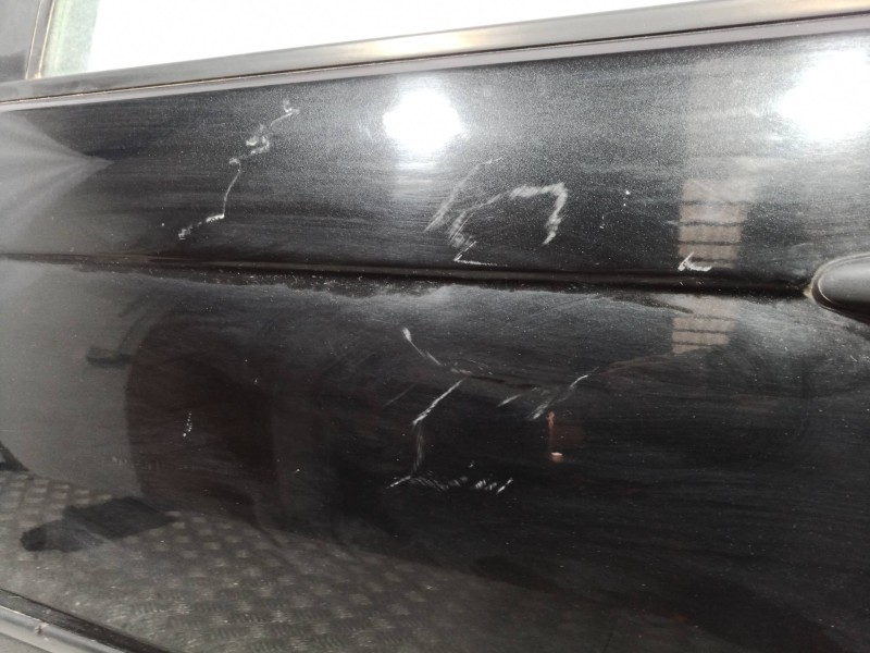 Recambio de puerta trasera izquierda para bmw serie 3 berlina (e46) 316i referencia OEM IAM  COLOR NEGRO MET. 