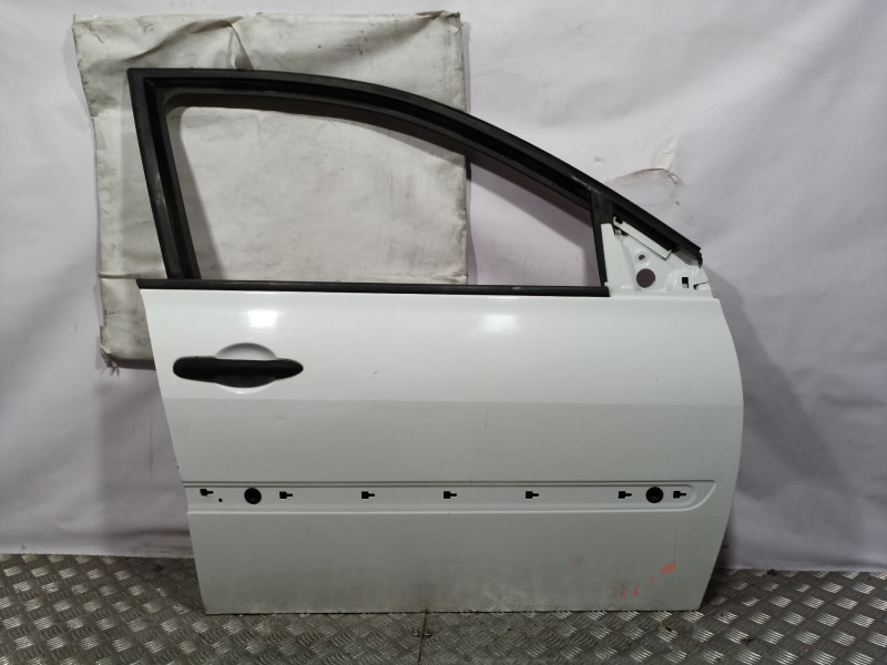 Recambio de puerta delantera derecha para renault megane ii berlina 5p authentique referencia OEM IAM  COLOR BLANCA 
