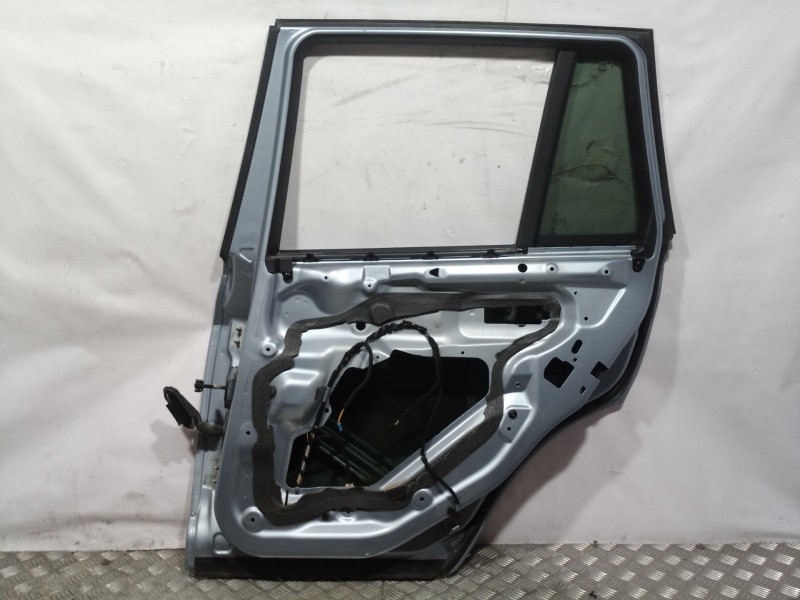 Recambio de puerta trasera derecha para bmw x3 (e83) 2.0d referencia OEM IAM   
