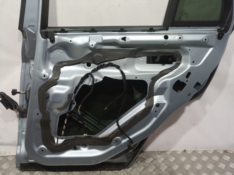 Recambio de puerta trasera derecha para bmw x3 (e83) 2.0d referencia OEM IAM   