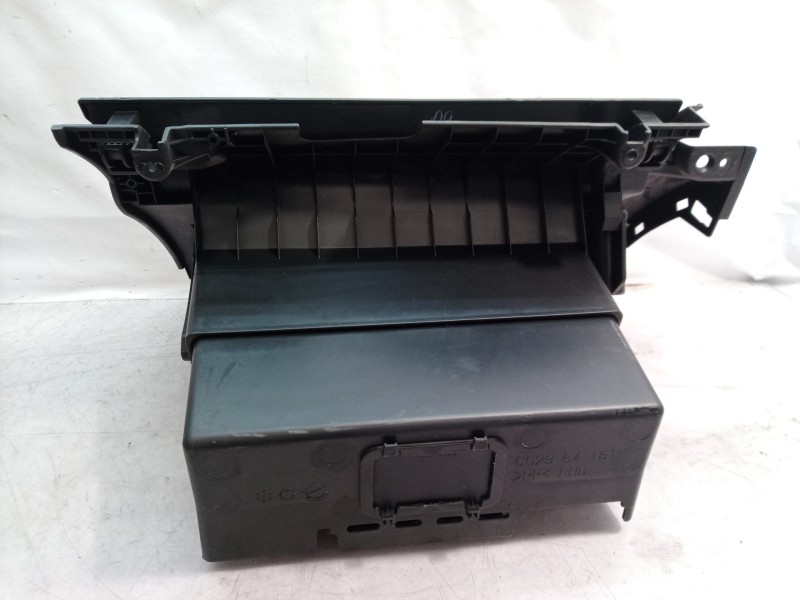 Recambio de guantera para mazda 5 berl. (cr) 2.0 crtd active (81kw) referencia OEM IAM CC2964161 CC2964161 CC2964161