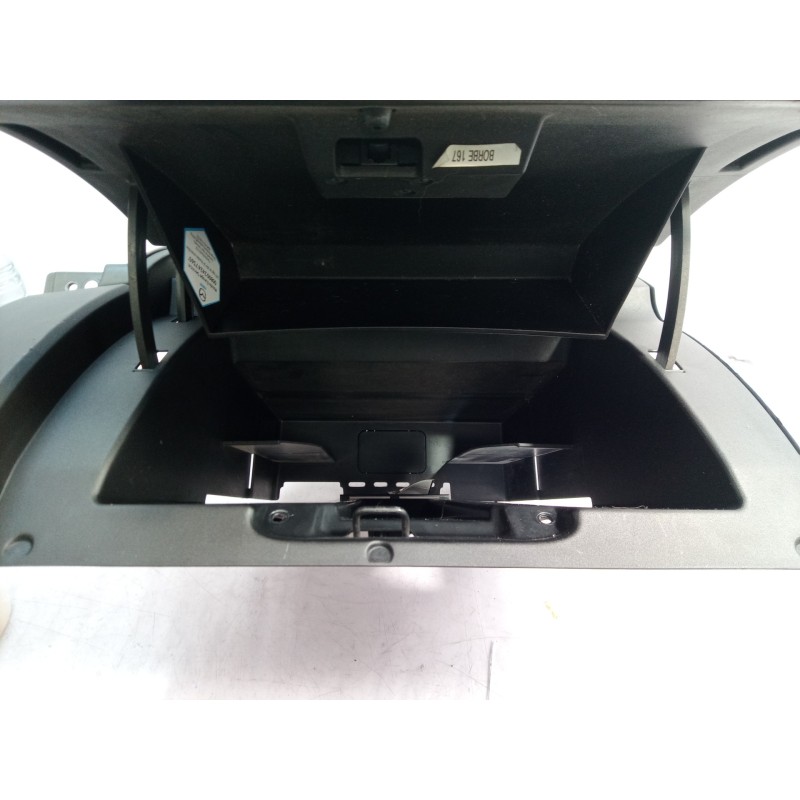 Recambio de guantera para mazda 5 berl. (cr) 2.0 crtd active (81kw) referencia OEM IAM CC2964161 CC2964161 CC2964161