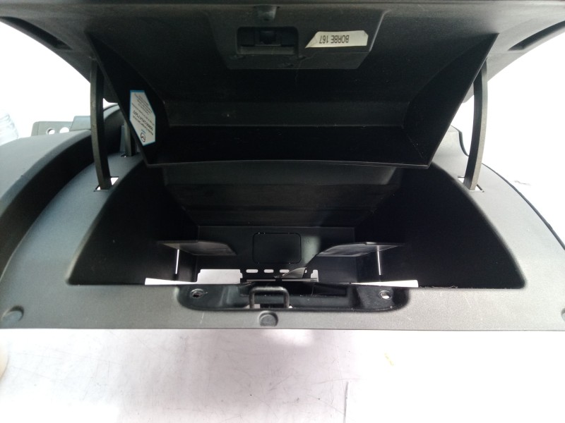 Recambio de guantera para mazda 5 berl. (cr) 2.0 crtd active (81kw) referencia OEM IAM CC2964161 CC2964161 CC2964161