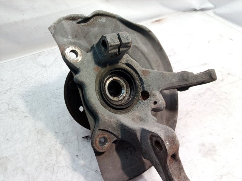 Recambio de mangueta delantera izquierda para mitsubishi space star (dg0) 1600 referencia OEM IAM   