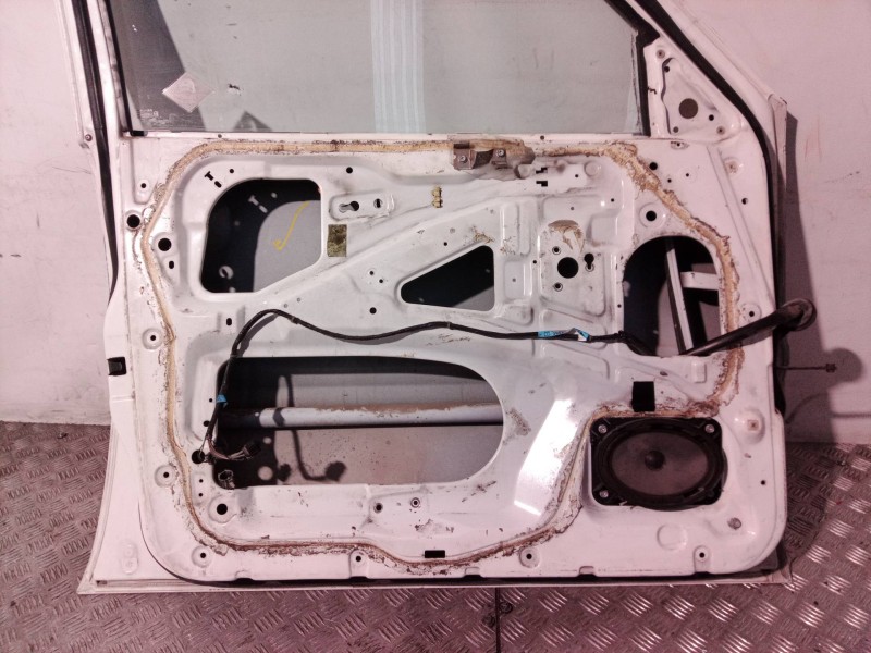 Recambio de puerta delantera izquierda para nissan terrano/terrano.ii (r20) elegance referencia OEM IAM 801017F030  