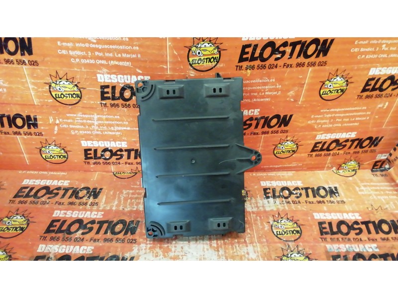 Recambio de caja reles / fusibles para peugeot 407 st confort pack referencia OEM IAM S120017004H S120017004H S120017004H