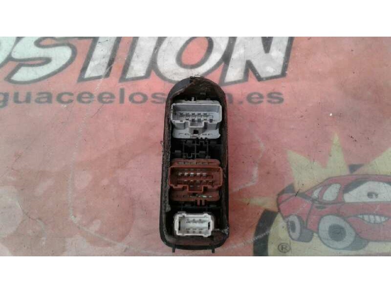 Recambio de mando elevalunas delantero izquierdo para renault scenic ii expression referencia OEM IAM   