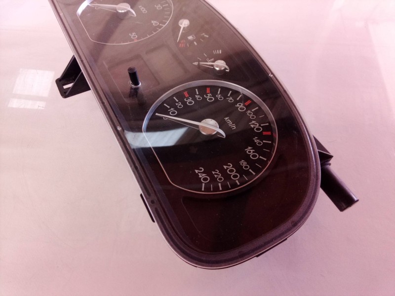 Recambio de cuadro instrumentos para renault laguna ii (bg0) 2.2 dci turbodiesel referencia OEM IAM 8200328449 501018880086 6W0N