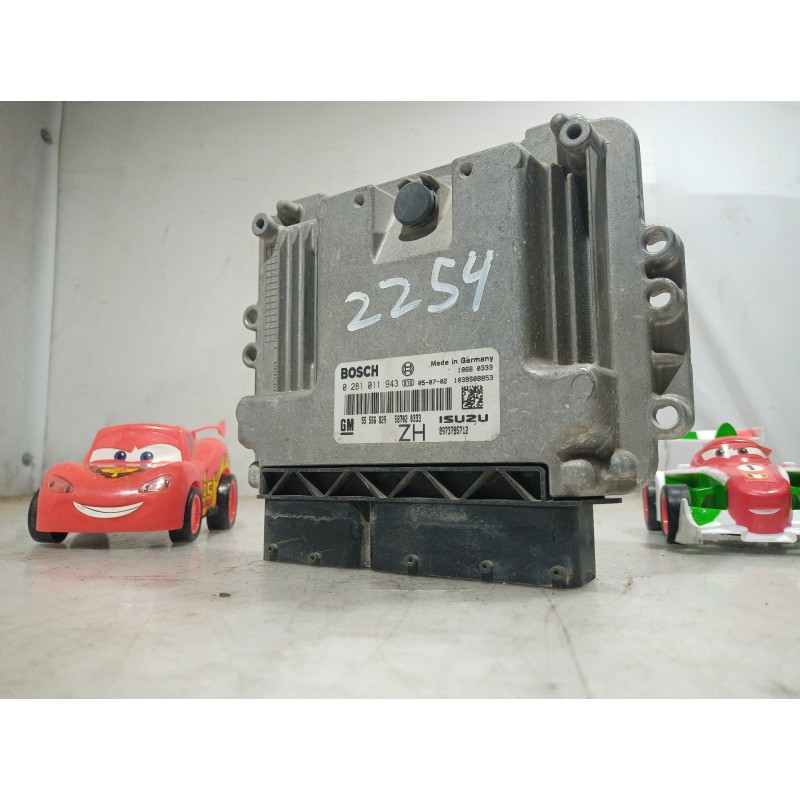 Recambio de centralita motor uce para opel astra h berlina sport referencia OEM IAM 0281011943 0281011943 0281011943