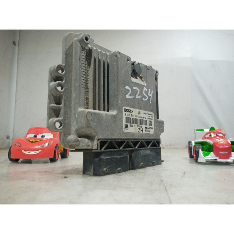 Recambio de centralita motor uce para opel astra h berlina sport referencia OEM IAM 0281011943 0281011943 0281011943