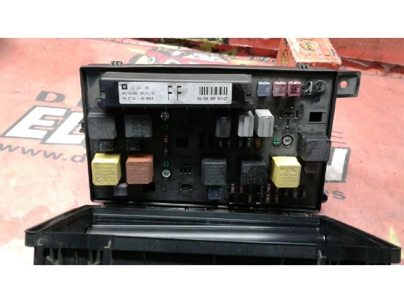 Recambio de caja reles / fusibles para opel astra h ber. cosmo referencia OEM IAM   
