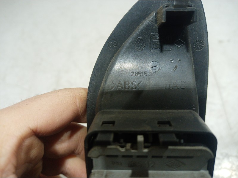 Recambio de mando elevalunas delantero izquierdo para renault laguna ii (bg0) 2.2 dci turbodiesel referencia OEM IAM 26515 26515