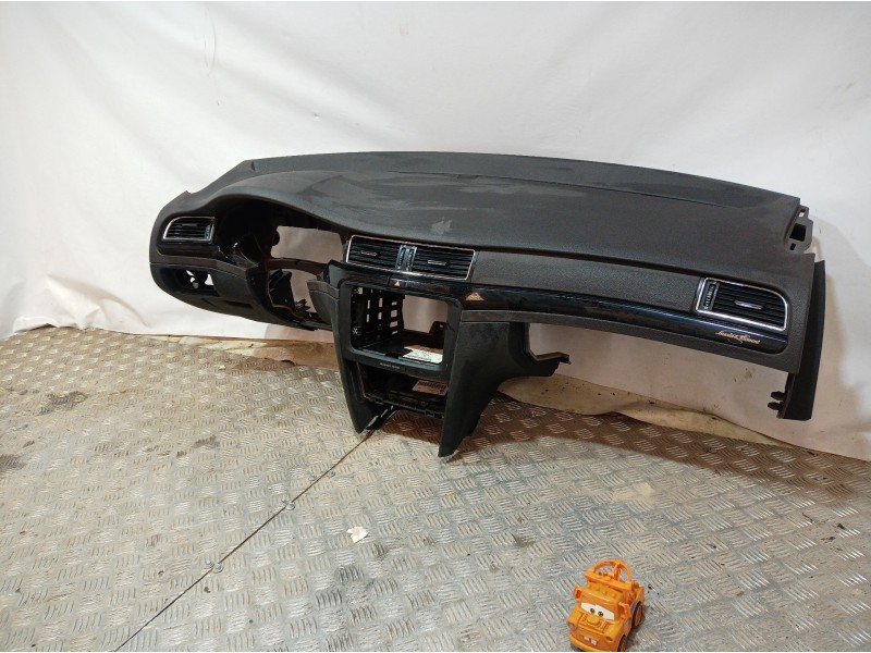 Recambio de salpicadero para skoda suberb (3t4) exclusive 4x4 referencia OEM IAM 3T1857007D 3T1857007D 3T1857007D