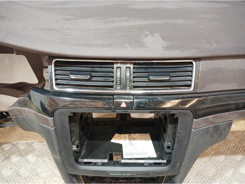 Recambio de salpicadero para skoda suberb (3t4) exclusive 4x4 referencia OEM IAM 3T1857007D 3T1857007D 3T1857007D