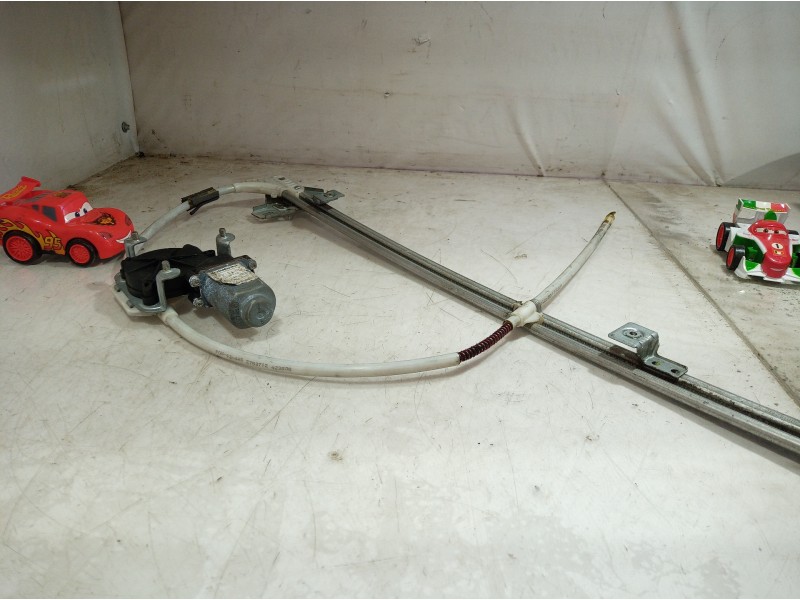 Recambio de elevalunas delantero derecho para renault master bus referencia OEM IAM 400738 400738 400738