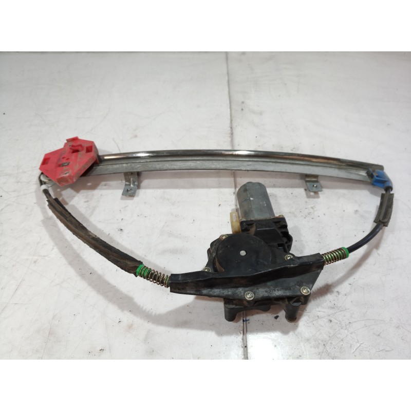 Recambio de elevalunas delantero izquierdo para ford mondeo familiar (gd) ghia referencia OEM IAM E015001014 E015001014 E0150010