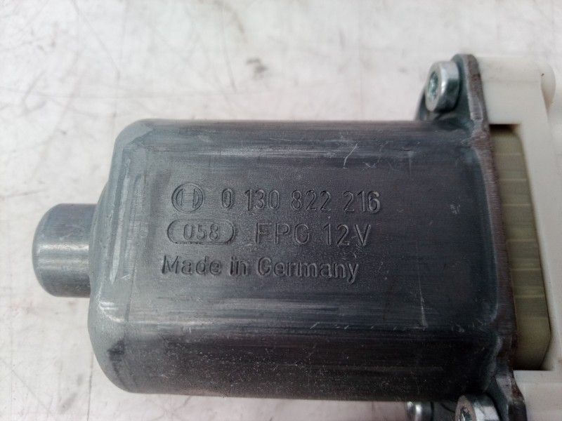 Recambio de motor elevalunas delantero derecho para ford mondeo familiar (gd) ghia referencia OEM IAM 0130822216 0130822216 0130