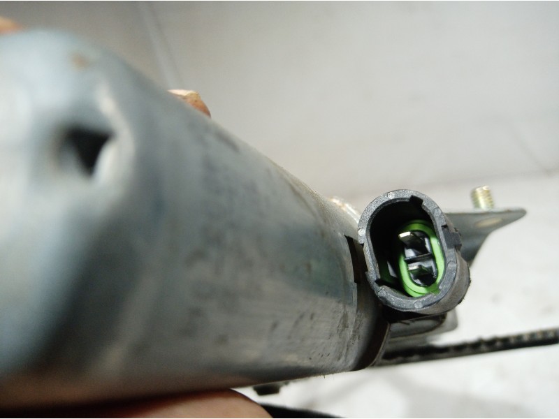 Recambio de elevalunas delantero derecho para renault kangoo referencia OEM IAM 100482 100482 100482