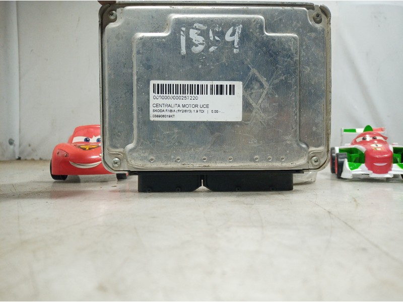 Recambio de centralita motor uce para skoda fabia (6y2/6y3) 1.9 tdi referencia OEM IAM 038906019KT 038906019KT 038906019