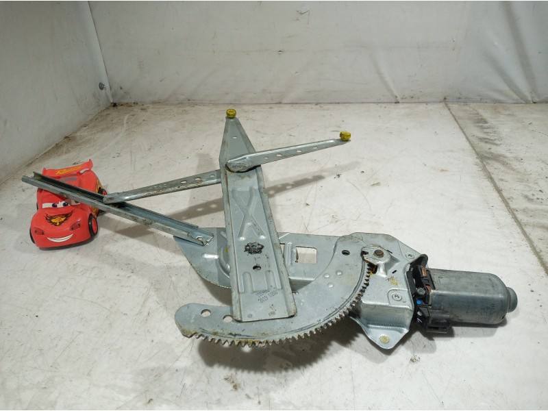 Recambio de elevalunas delantero derecho para renault kangoo referencia OEM IAM 100482 100482 100482