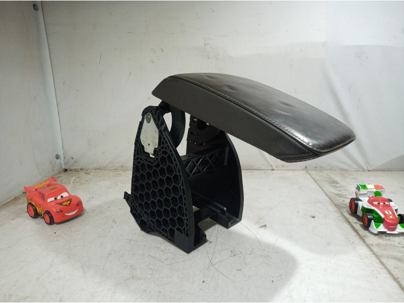 Recambio de apoyabrazos central para skoda suberb (3t4) exclusive 4x4 referencia OEM IAM 3T0864207 3T0864207 3T0864207