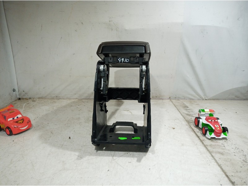 Recambio de apoyabrazos central para skoda suberb (3t4) exclusive 4x4 referencia OEM IAM 3T0864207 3T0864207 3T0864207